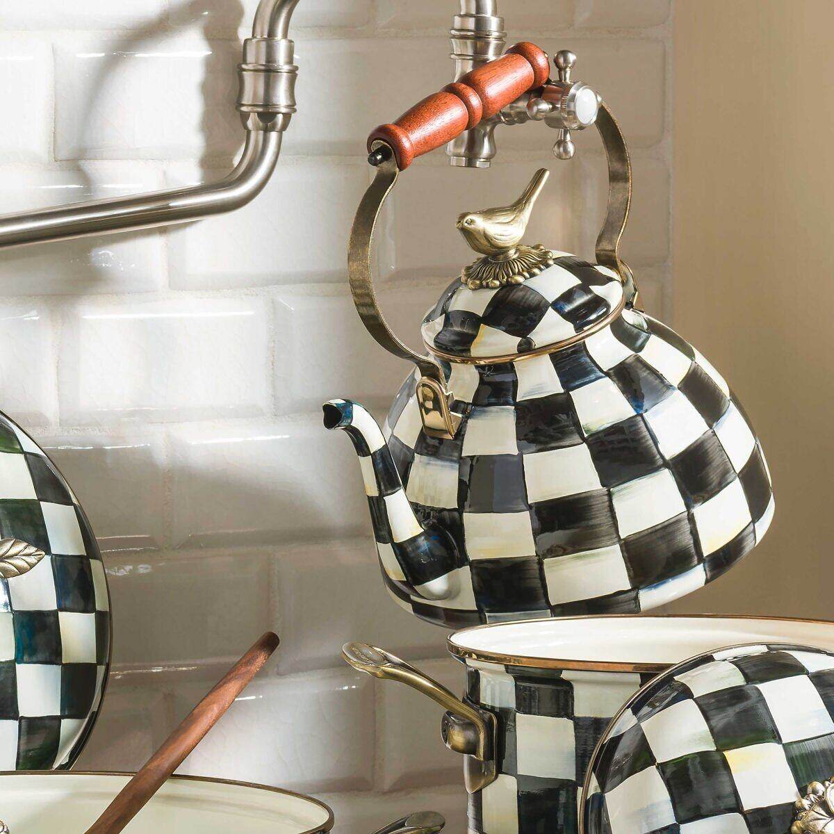 Iconic Black & White Courtly Check Enamel Tea Kettle with Bird 2.84L