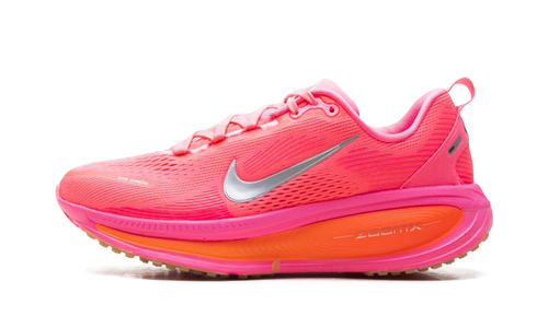 Vomero 18 WMNS"Digital Pink Hyper Orange" HM6804 602