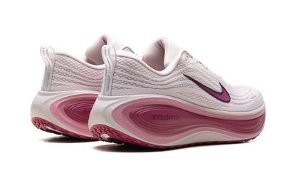 Vomero Plus Wmns"Red" HV8154 602